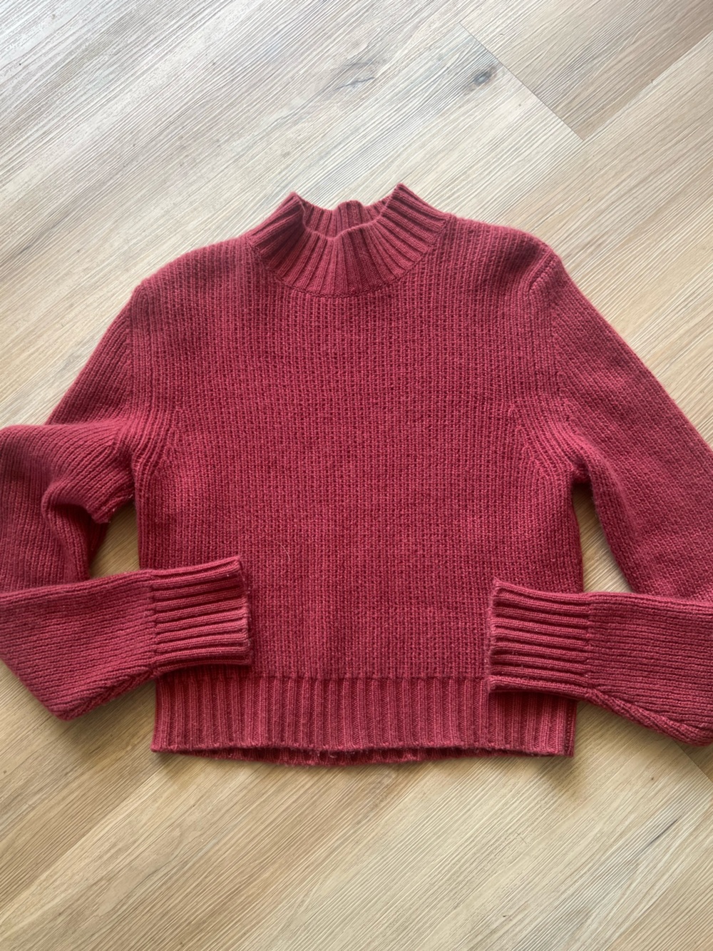 Le Kasha 1918 Cashmere Mockneck Sweater • SM
